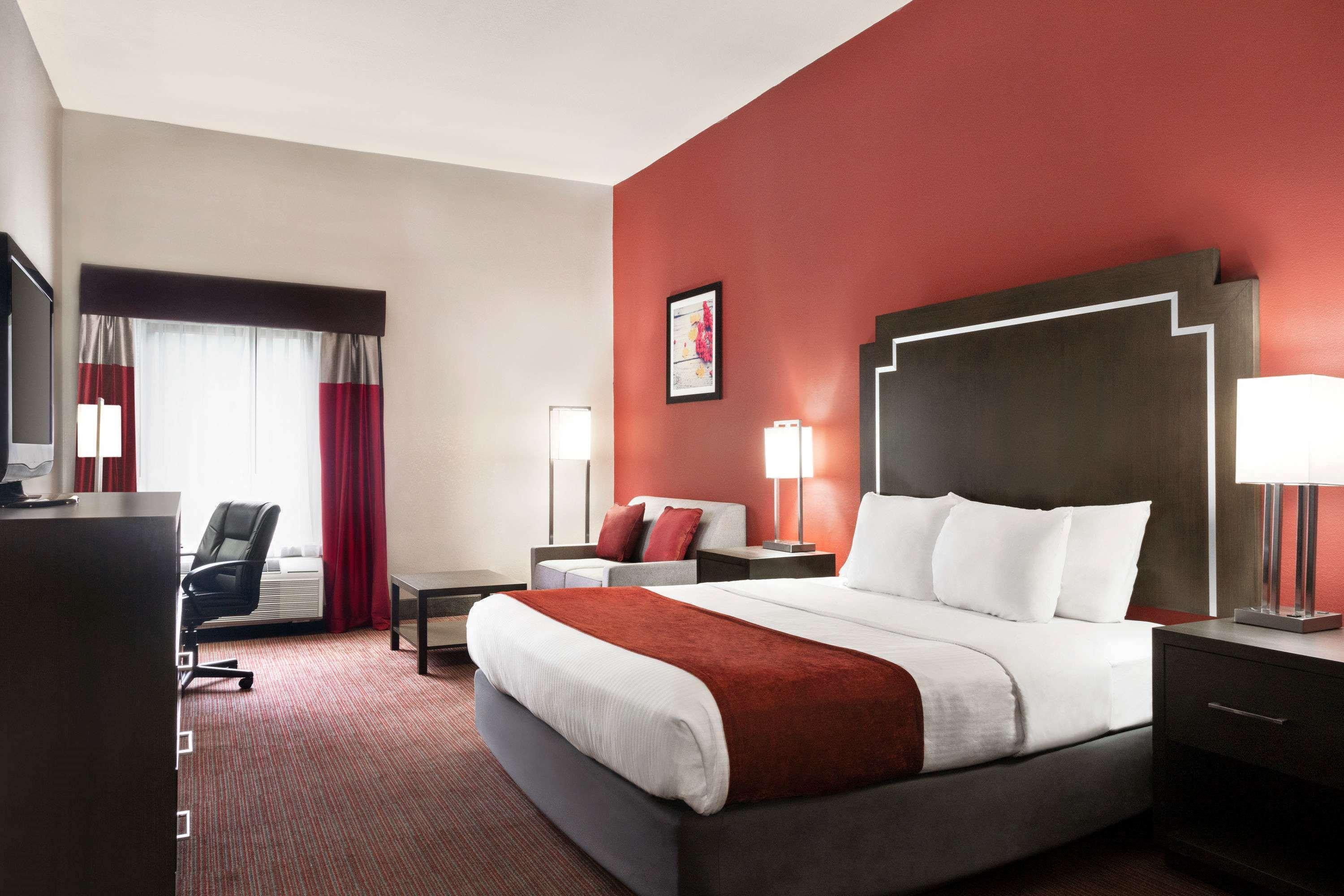 Days Inn & Suites By Wyndham Murfreesboro Extérieur photo