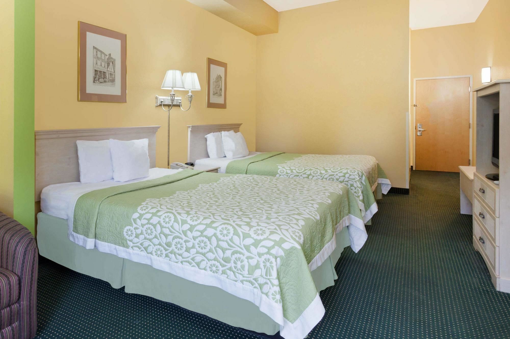 Days Inn & Suites By Wyndham Murfreesboro Extérieur photo