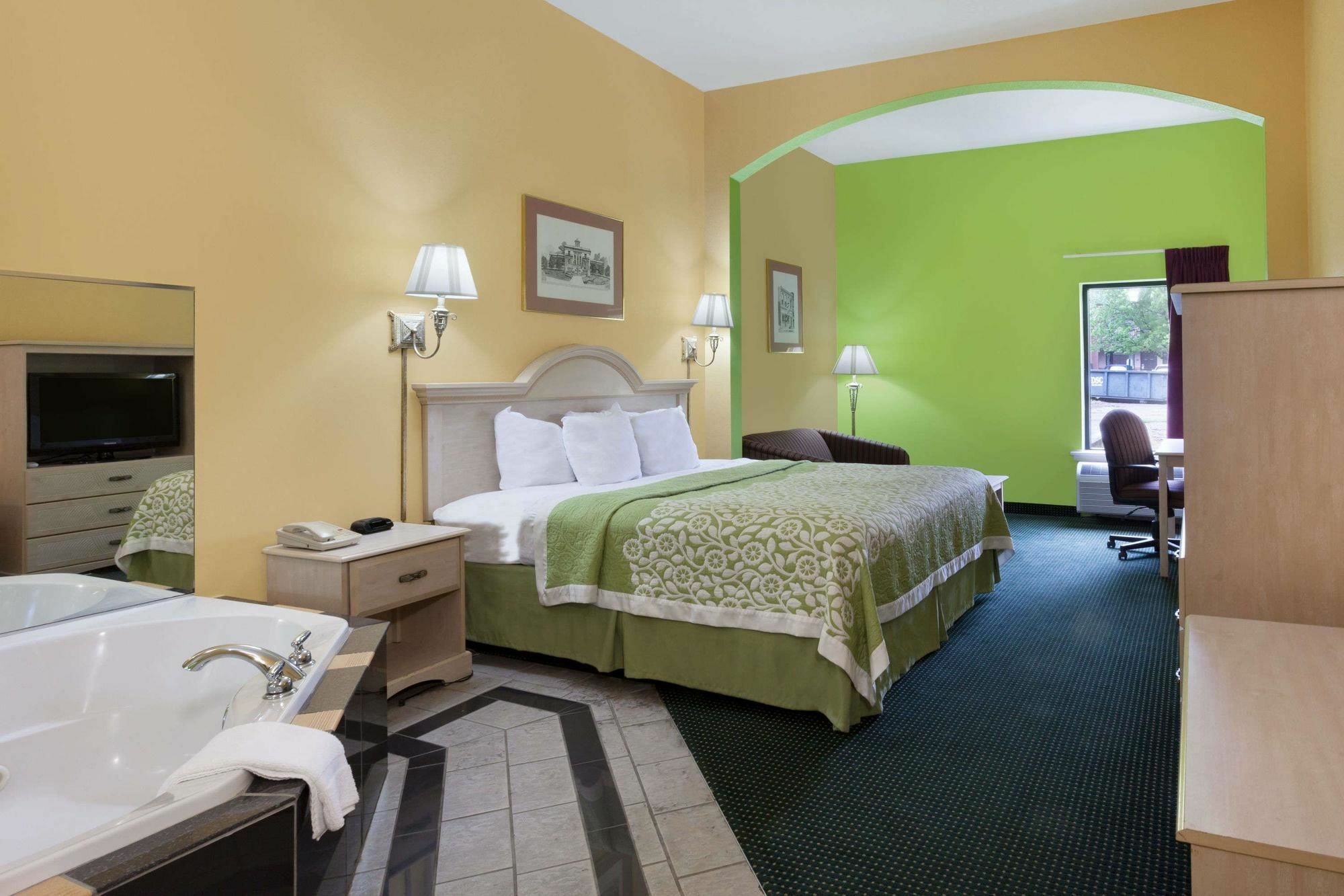 Days Inn & Suites By Wyndham Murfreesboro Extérieur photo