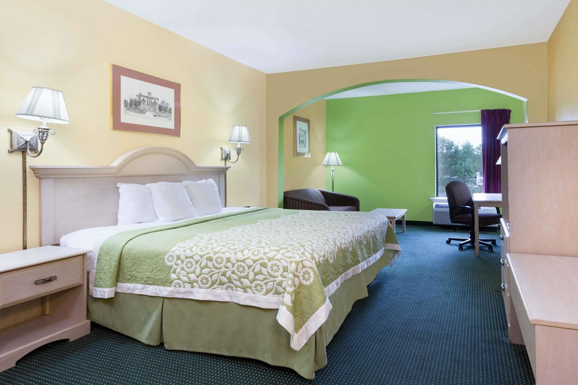 Days Inn & Suites By Wyndham Murfreesboro Extérieur photo