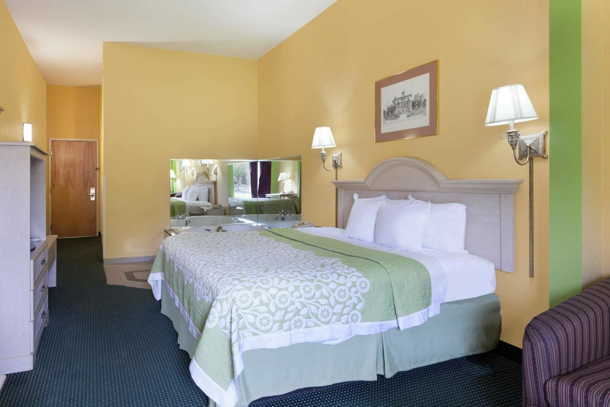 Days Inn & Suites By Wyndham Murfreesboro Extérieur photo